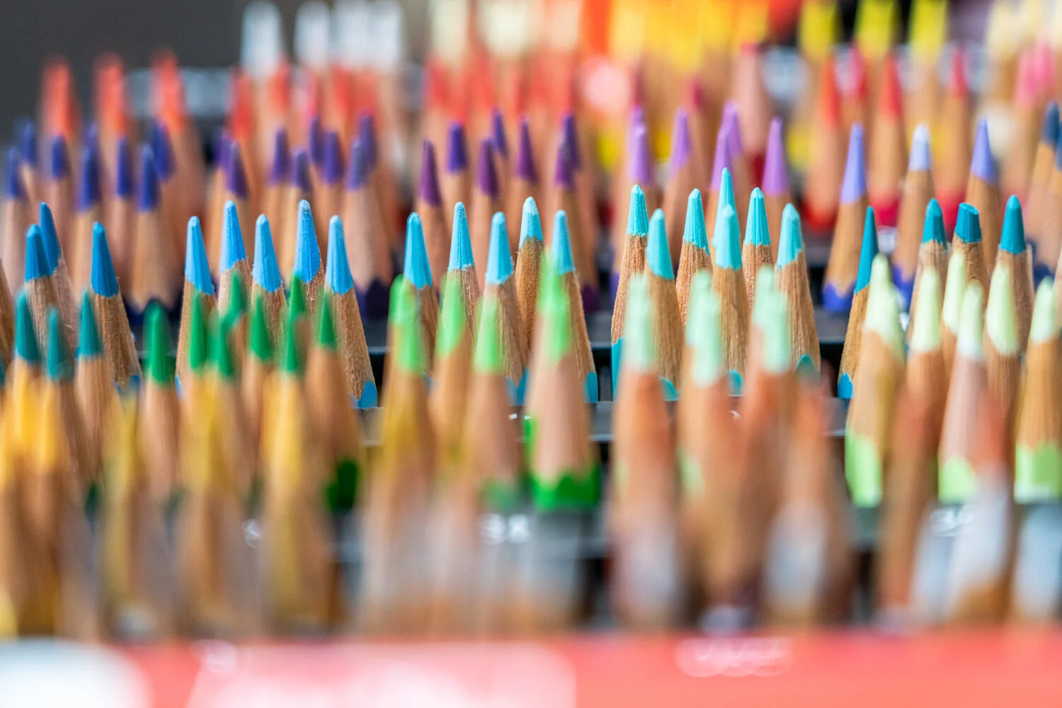 Crayons de couleur en rayon